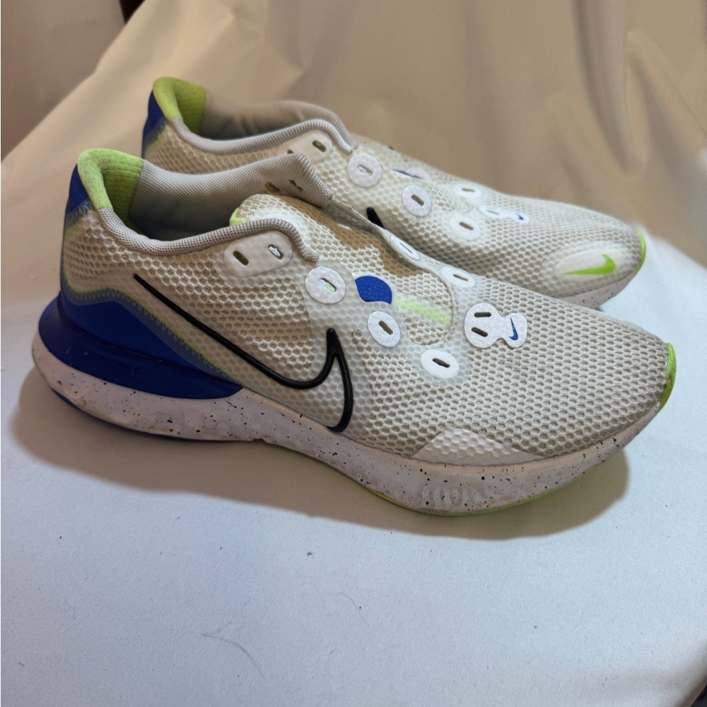 Men’s Nike running shoes